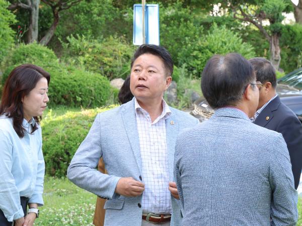 제391회 정례회 보건복지환경위원회 현지활동 첨부이미지 : 25년06월16일 제391회 정례회 보건복지환경위원회 현지활동 (노숙인재활시설) (2).jpg