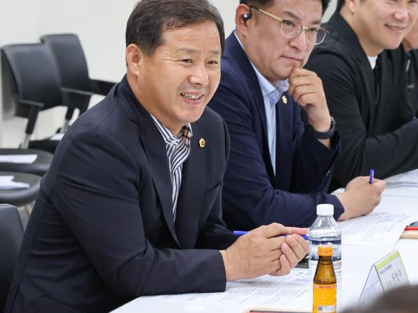 제391회 정례회 보건복지환경위원회 현지활동 첨부이미지 : 25년06월16일 제391회 정례회 보건복지환경위원회 현지활동 (목포시의료원) (45).jpg