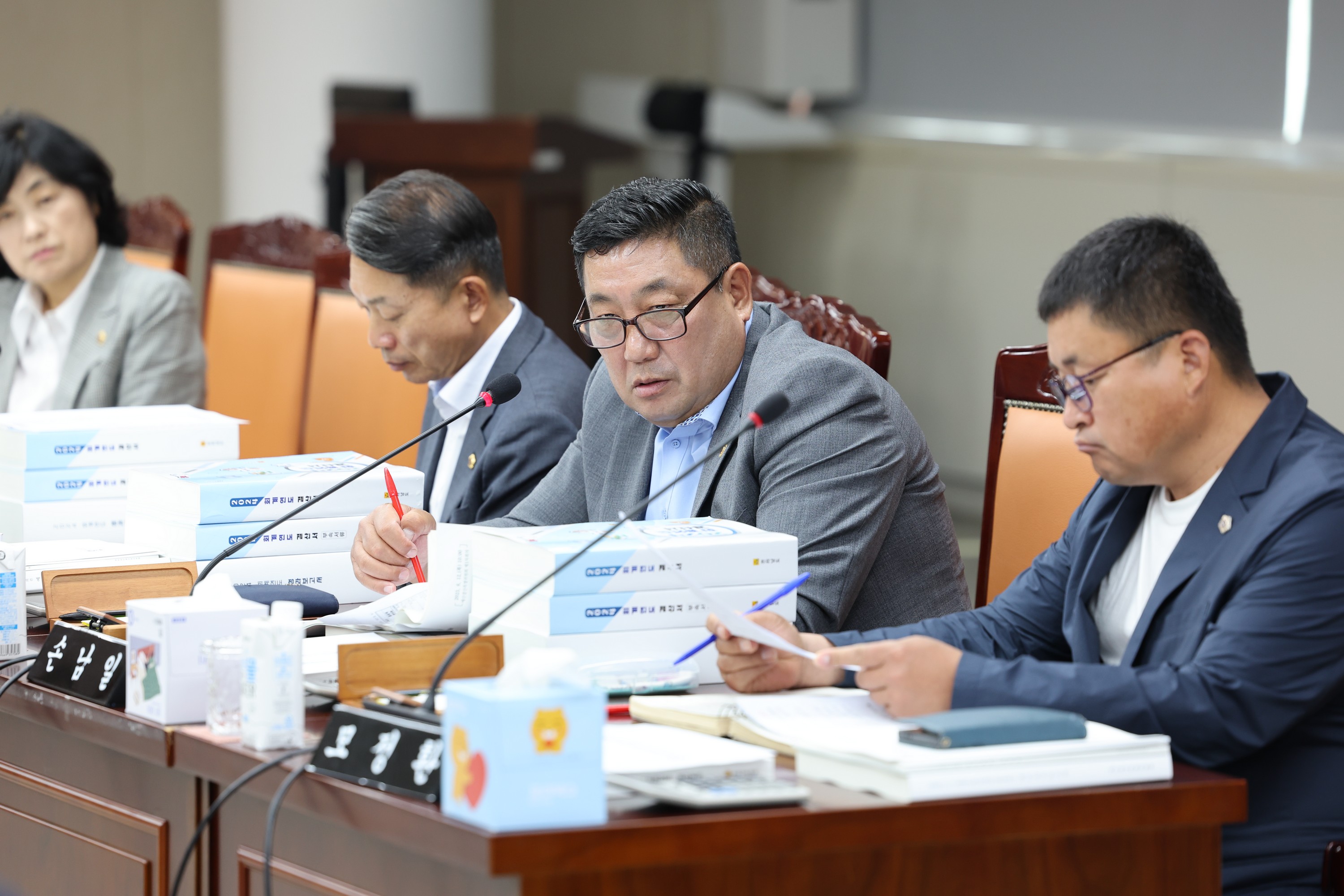 전라남도 2024회계연도 결산 및 예비비 심사 첨부이미지 : 25년06월12일 전라남도 2024회계연도 결산 및 예비비 심사 - 012.jpg