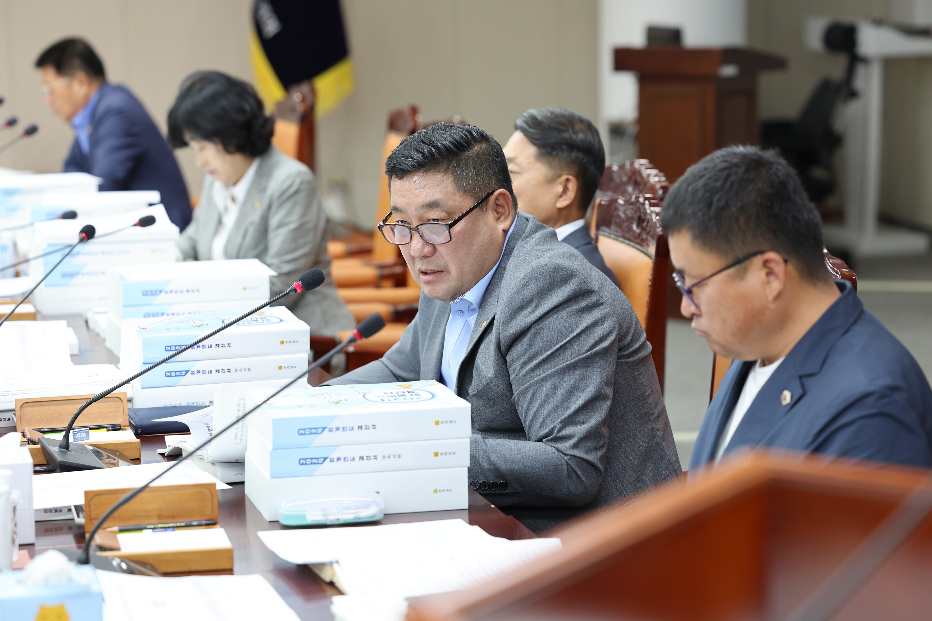 전라남도 2024회계연도 결산 및 예비비 심사 첨부이미지 : 25년06월12일 전라남도 2024회계연도 결산 및 예비비 심사 - 016.jpg