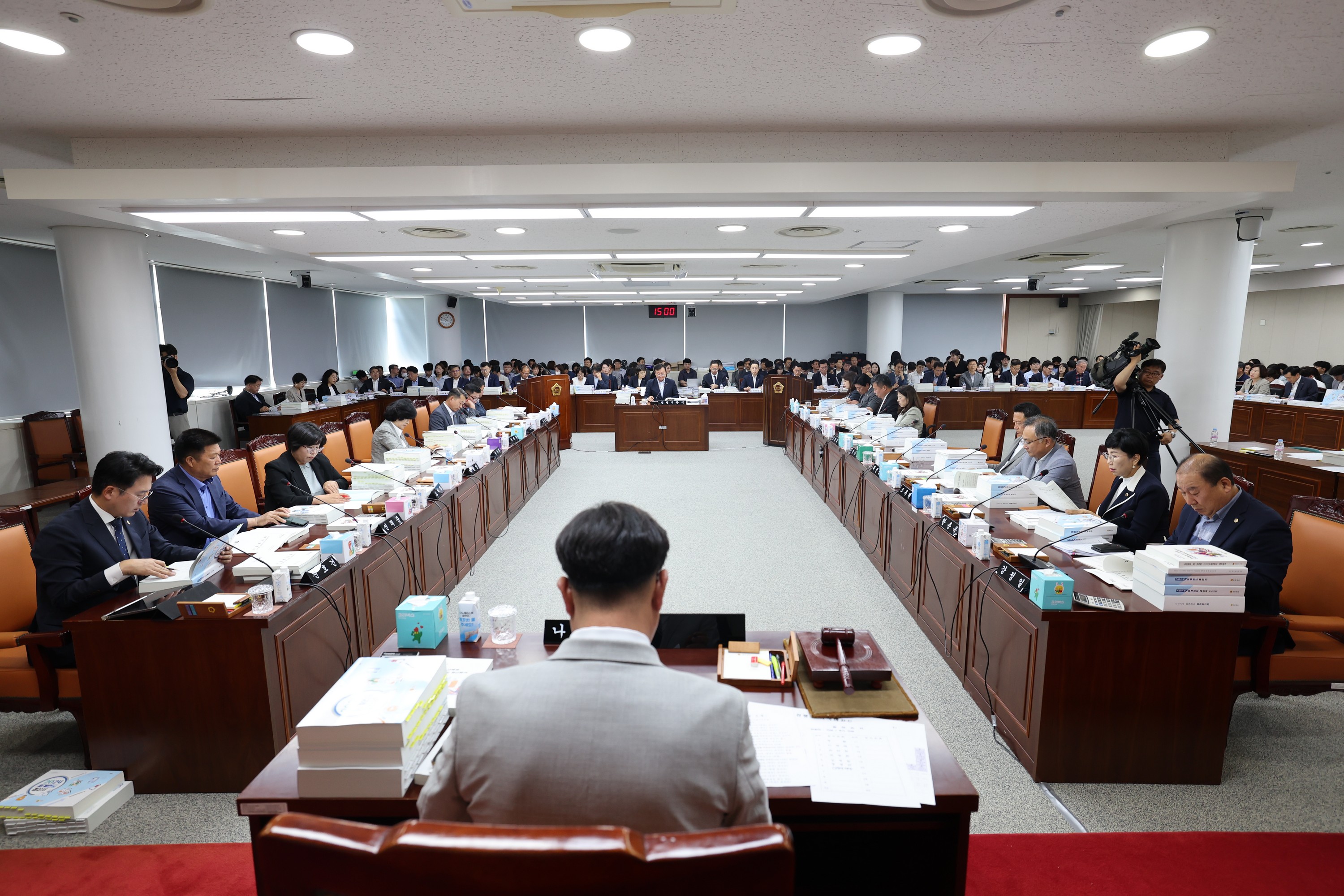 전라남도 2024회계연도 결산 및 예비비 심사 첨부이미지 : 25년06월12일 전라남도 2024회계연도 결산 및 예비비 심사 - 003.jpg