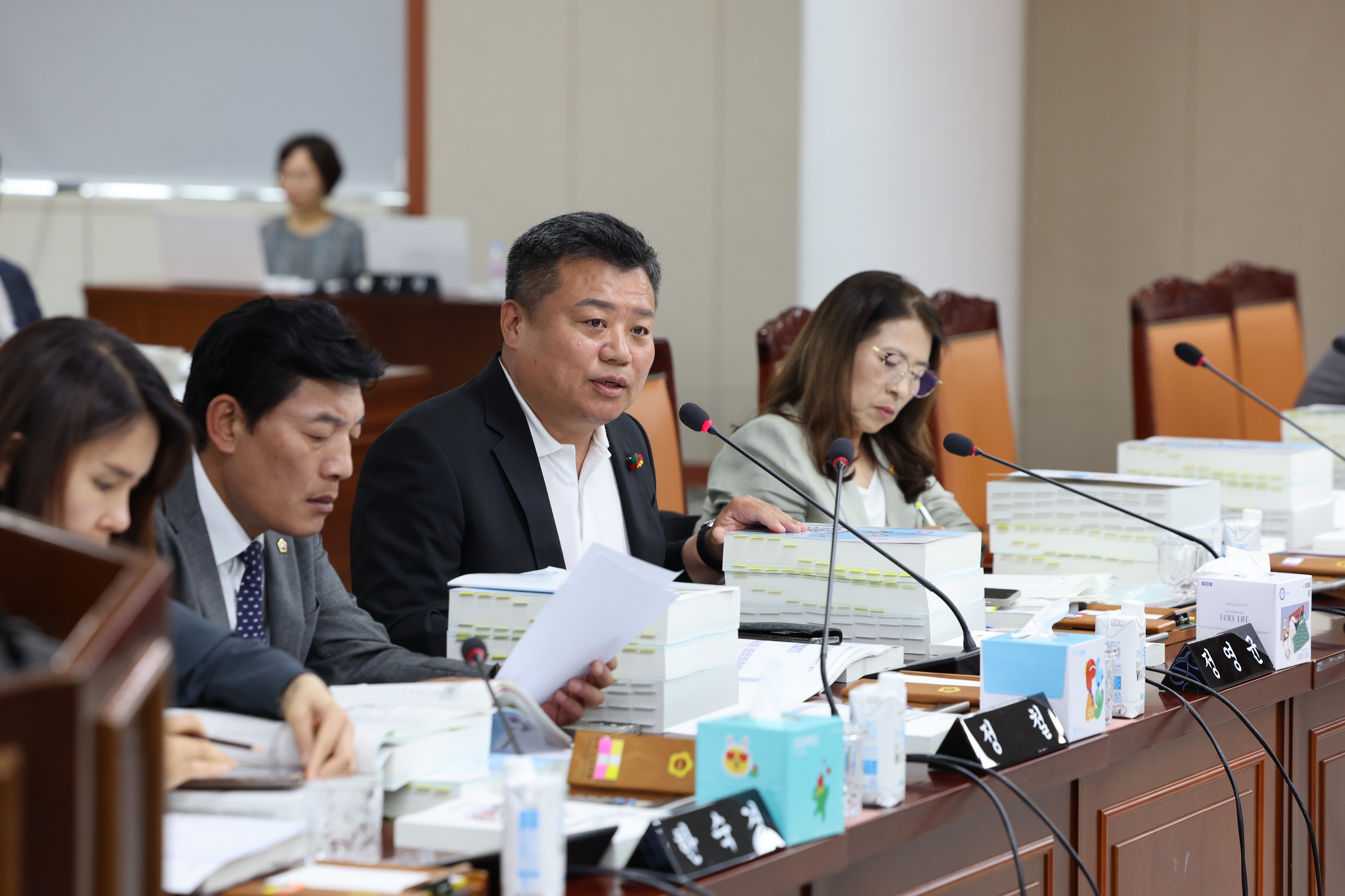 전라남도 2024회계연도 결산 및 예비비 심사 첨부이미지 : 25년06월12일 전라남도 2024회계연도 결산 및 예비비 심사 - 035.jpg