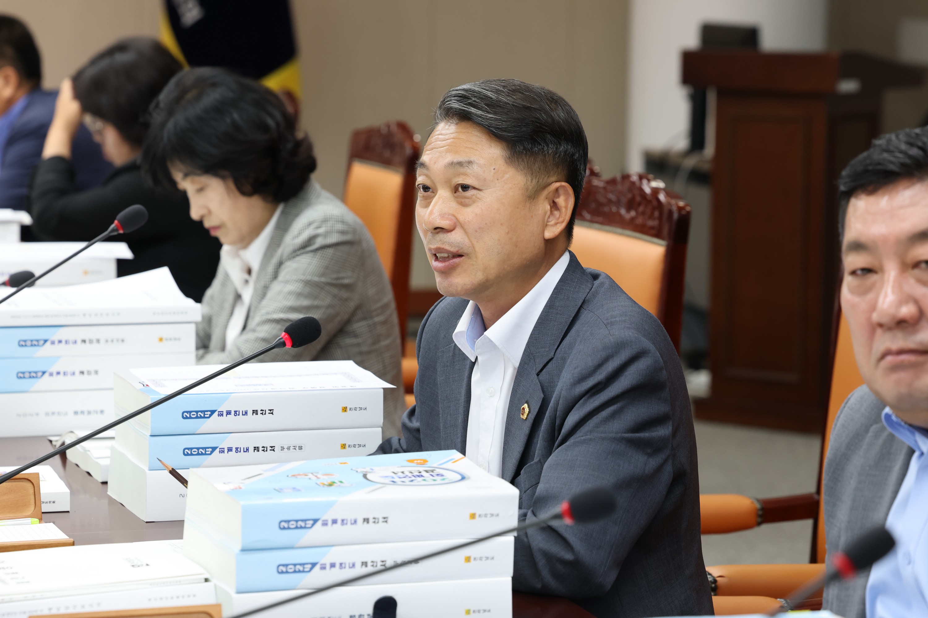 전라남도 2024회계연도 결산 및 예비비 심사 첨부이미지 : 25년06월12일 전라남도 2024회계연도 결산 및 예비비 심사 - 068.jpg