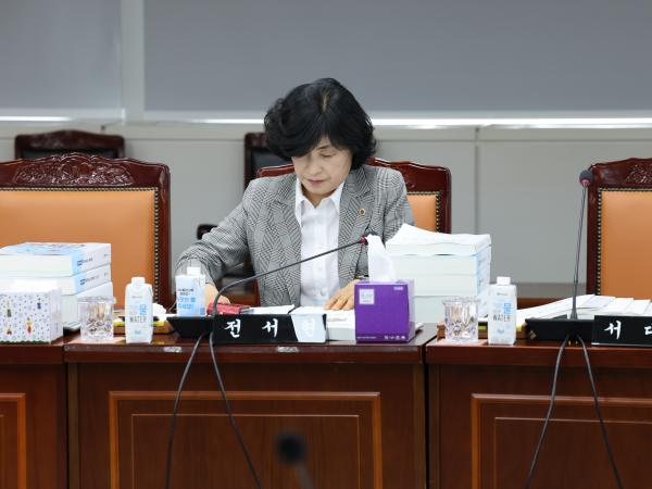 전라남도 2024회계연도 결산 및 예비비 심사 첨부이미지 : 25년06월12일 전라남도 2024회계연도 결산 및 예비비 심사 - 047.jpg