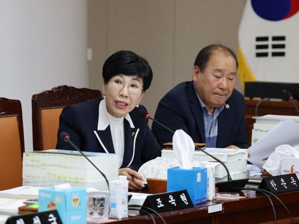 전라남도 2024회계연도 결산 및 예비비 심사 첨부이미지 : 25년06월12일 전라남도 2024회계연도 결산 및 예비비 심사 - 095.jpg