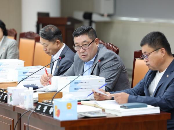 전라남도 2024회계연도 결산 및 예비비 심사 첨부이미지 : 25년06월12일 전라남도 2024회계연도 결산 및 예비비 심사 - 012.jpg