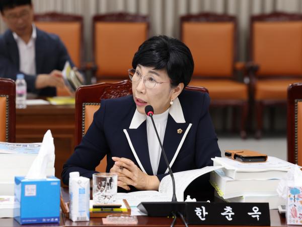 전라남도 2024회계연도 결산 및 예비비 심사 첨부이미지 : 25년06월12일 전라남도 2024회계연도 결산 및 예비비 심사 - 090.jpg