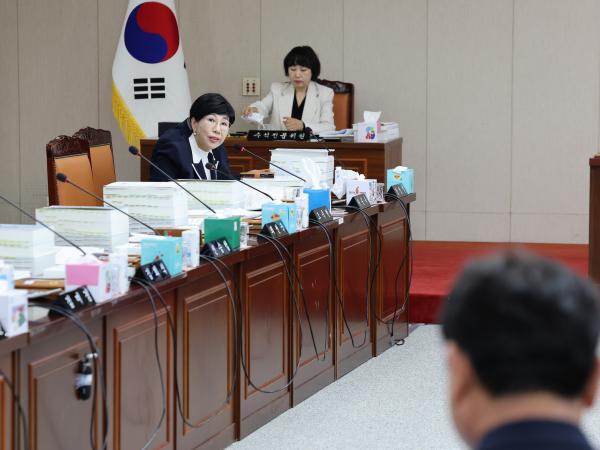 전라남도 2024회계연도 결산 및 예비비 심사 첨부이미지 : 25년06월12일 전라남도 2024회계연도 결산 및 예비비 심사 - 097.jpg