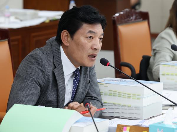 전라남도 2024회계연도 결산 및 예비비 심사 첨부이미지 : 25년06월12일 전라남도 2024회계연도 결산 및 예비비 심사 - 061.jpg