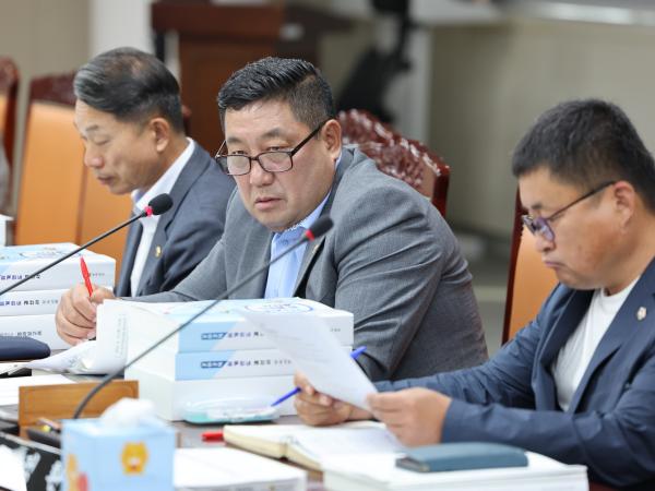 전라남도 2024회계연도 결산 및 예비비 심사 첨부이미지 : 25년06월12일 전라남도 2024회계연도 결산 및 예비비 심사 - 013.jpg