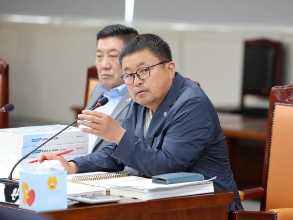 전라남도 2024회계연도 결산 및 예비비 심사 첨부이미지 : 25년06월12일 전라남도 2024회계연도 결산 및 예비비 심사 - 024.jpg