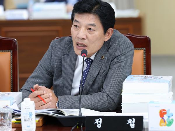 전라남도 2024회계연도 결산 및 예비비 심사 첨부이미지 : 25년06월12일 전라남도 2024회계연도 결산 및 예비비 심사 - 058.jpg