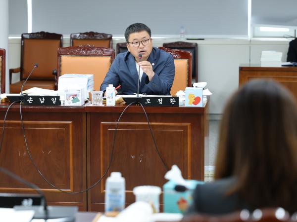 전라남도 2024회계연도 결산 및 예비비 심사 첨부이미지 : 25년06월12일 전라남도 2024회계연도 결산 및 예비비 심사 - 075.jpg