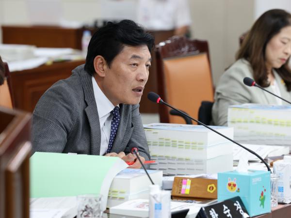 전라남도 2024회계연도 결산 및 예비비 심사 첨부이미지 : 25년06월12일 전라남도 2024회계연도 결산 및 예비비 심사 - 060.jpg
