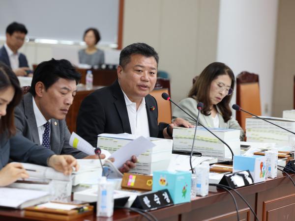 전라남도 2024회계연도 결산 및 예비비 심사 첨부이미지 : 25년06월12일 전라남도 2024회계연도 결산 및 예비비 심사 - 036.jpg