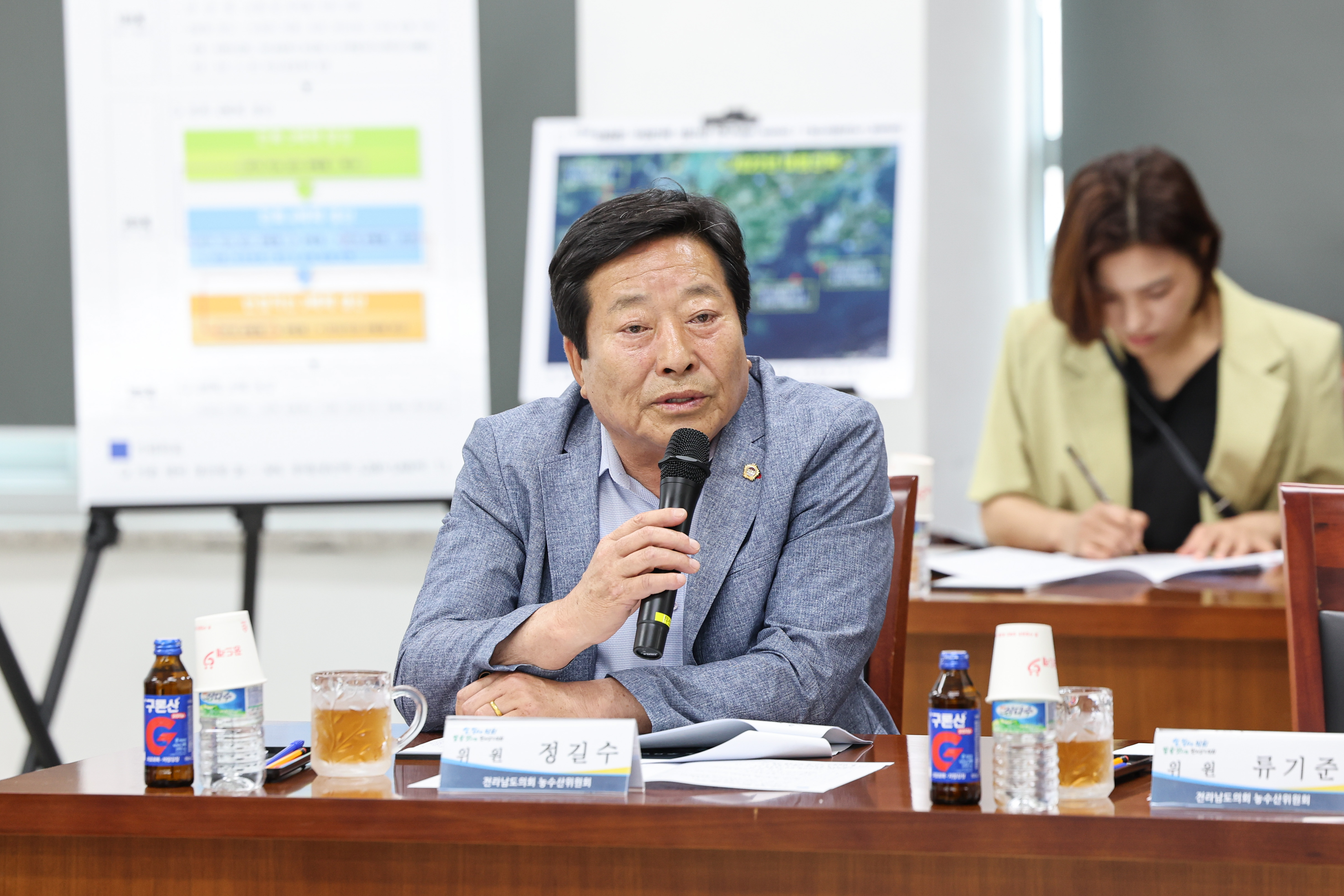 농수산위원회 현지활동 ‘해양수산과학원 수산종자연구소’ 첨부이미지 : 25년06월10일 농수산위원회 현지활동 ‘해양수산과학원 수산종자연구소’ (14).jpg