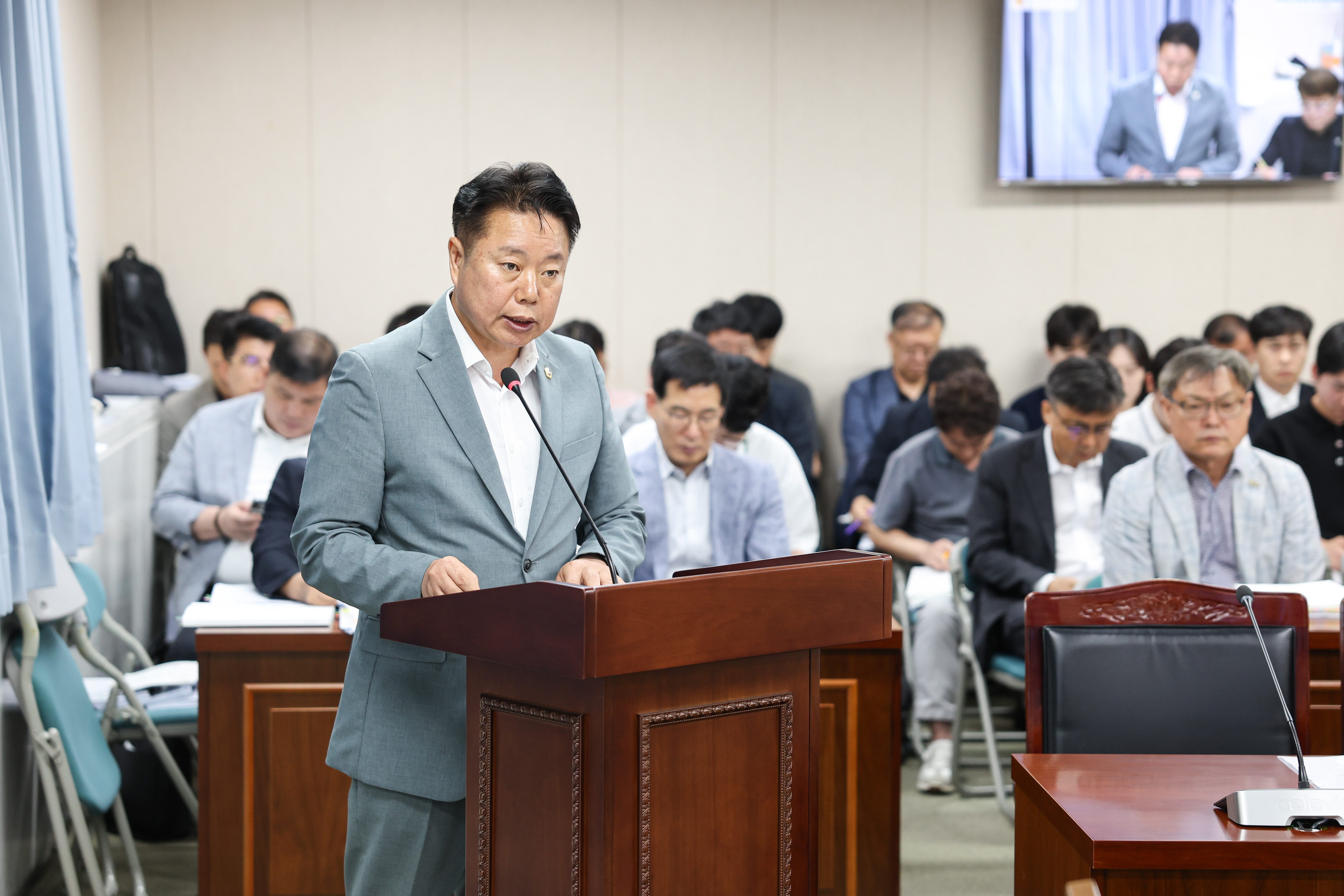 제391회 제1차 정례회 보건복지환경위원회 회의 첨부이미지 : 25년06월10일 제391회 제1차 정례회 보건복지환경위원회 회의 (8).jpg
