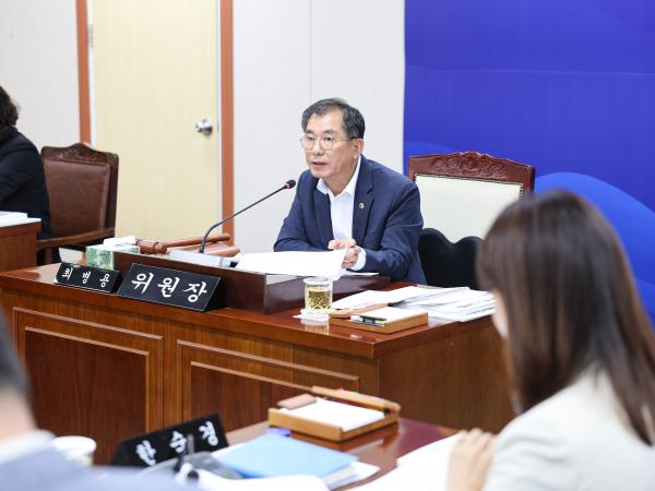 제391회 제1차 정례회 보건복지환경위원회 회의 첨부이미지 : 25년06월10일 제391회 제1차 정례회 보건복지환경위원회 회의 (10).jpg