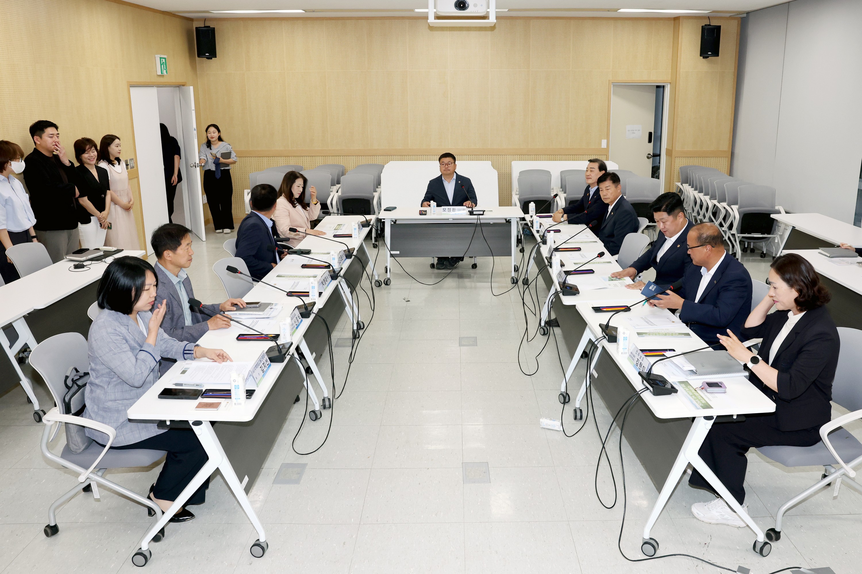 농촌 창업 연구회 정책연구용역 착수보고회 첨부이미지 : 25년06월17일 농촌 창업 연구회 정책연구용역 착수보고회 - 003.jpg