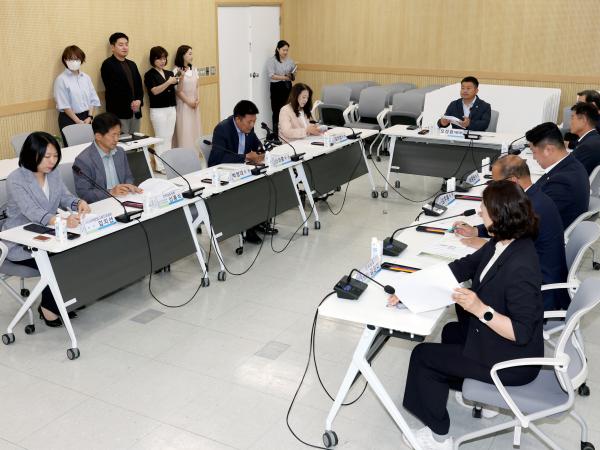 농촌 창업 연구회 정책연구용역 착수보고회 첨부이미지 : 25년06월17일 농촌 창업 연구회 정책연구용역 착수보고회 - 004.jpg