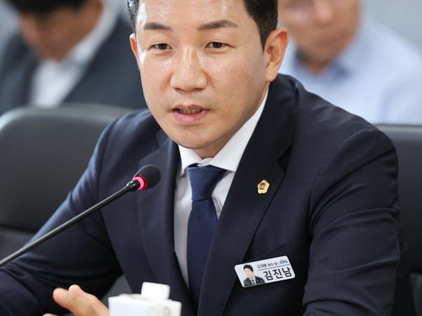 전남 미래형 늘봄교육 정책연구회 간담회 첨부이미지 : 25년06월17일 전남 미래형 늘봄교육 정책연구회 간담회 (6).jpg