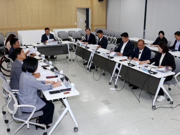 농촌 창업 연구회 정책연구용역 착수보고회 첨부이미지 : 25년06월17일 농촌 창업 연구회 정책연구용역 착수보고회 - 005.jpg