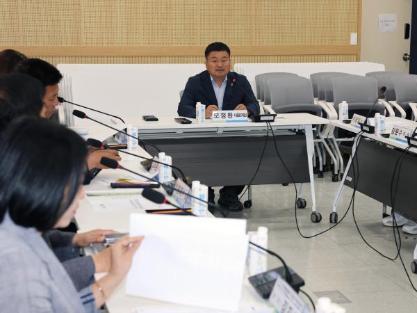 농촌 창업 연구회 정책연구용역 착수보고회 첨부이미지 : 25년06월17일 농촌 창업 연구회 정책연구용역 착수보고회 - 009.jpg