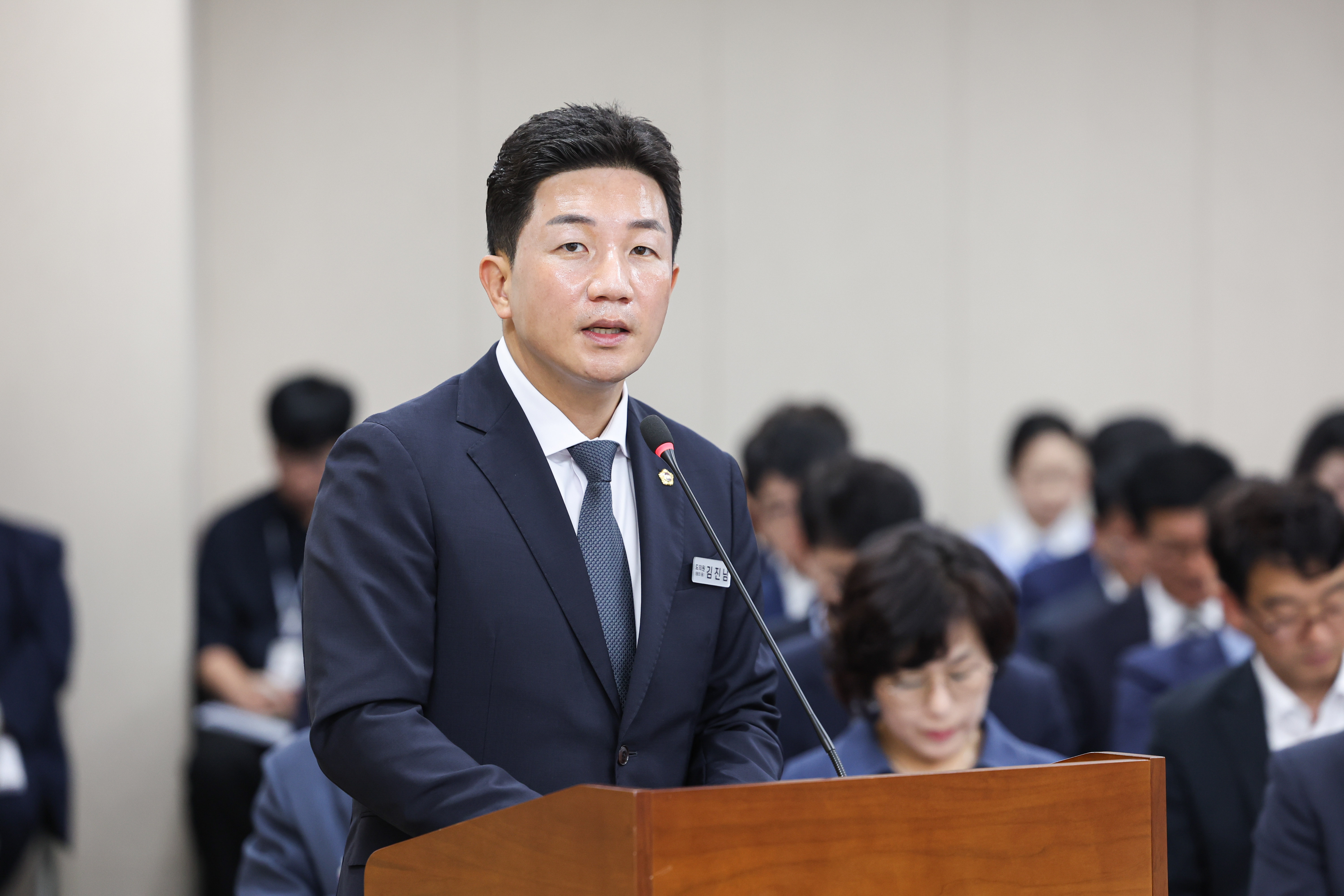제391회 제1차 정례회 교육위원회 회의 첨부이미지 : 25년06월09일 제391회 제1차 정례회 교육위원회 회의 (21).jpg