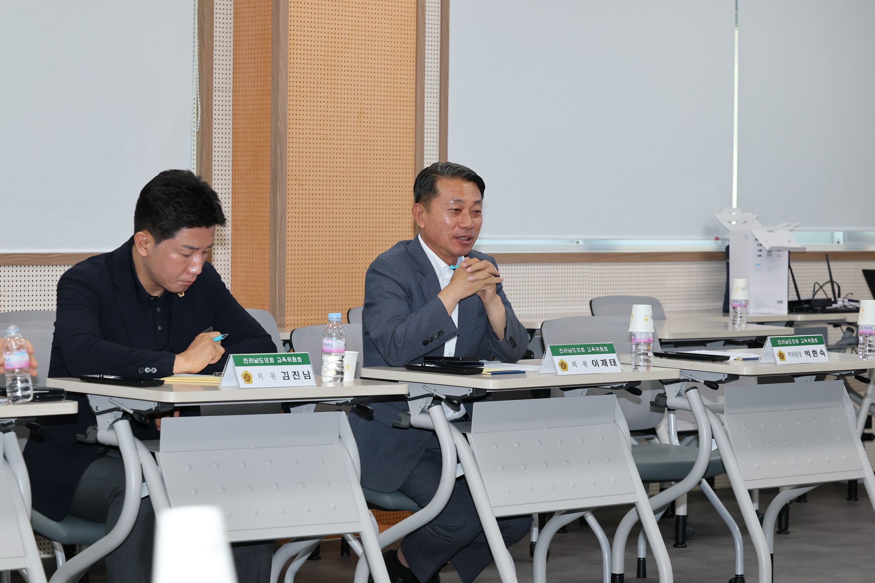 제391회 정례회 교육위원회 순천매산고등학교 현지활동 첨부이미지 : 25년06월10일 제391회 정례회 교육위원회 순천매산고등학교 현지활동 - 019.jpg