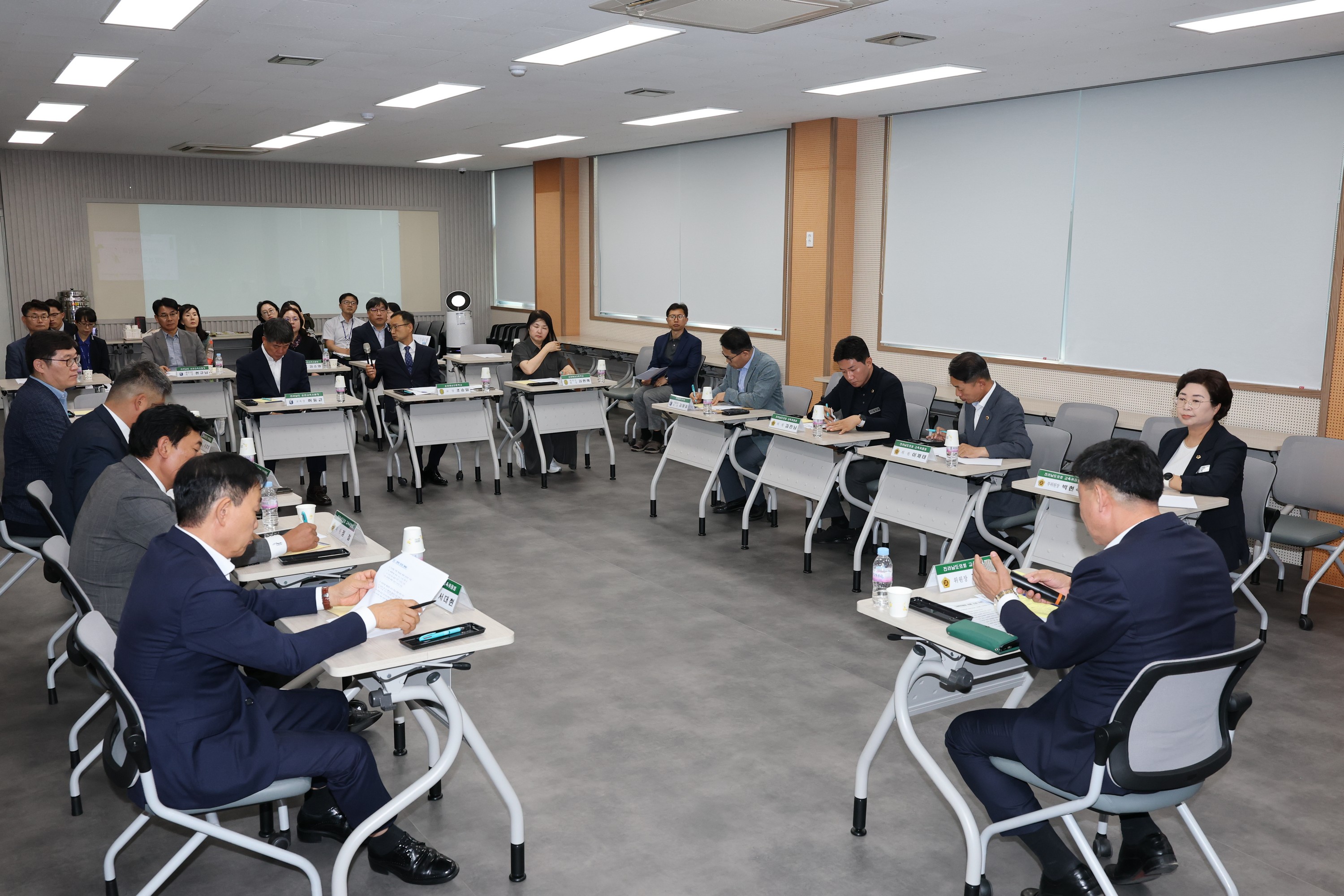 제391회 정례회 교육위원회 순천매산고등학교 현지활동 첨부이미지 : 25년06월10일 제391회 정례회 교육위원회 순천매산고등학교 현지활동 - 006.jpg