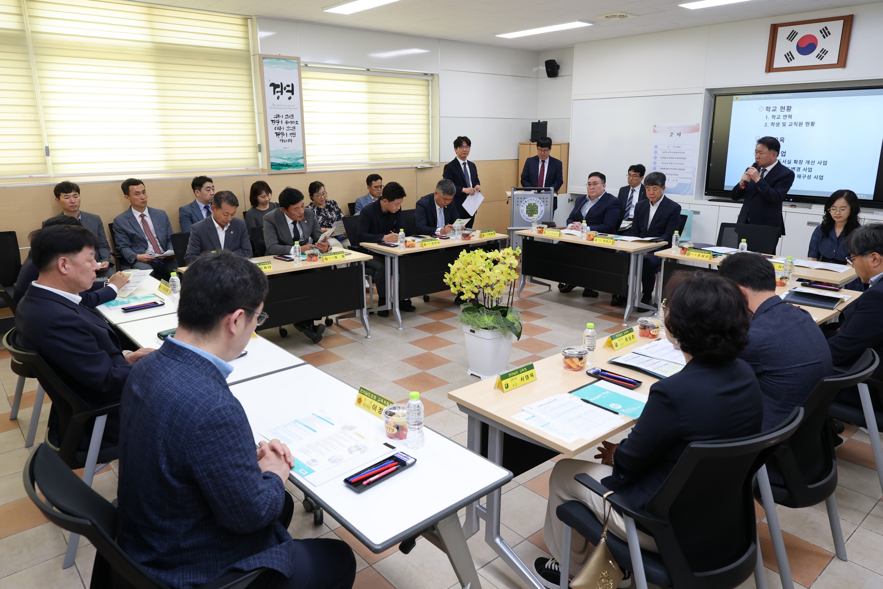 제391회 정례회 교육위원회 순천매산여자등학교 현지활동 첨부이미지 : 25년06월10일 제391회 정례회 교육위원회 순천매산여자고등학교 현지활동 - 004.jpg