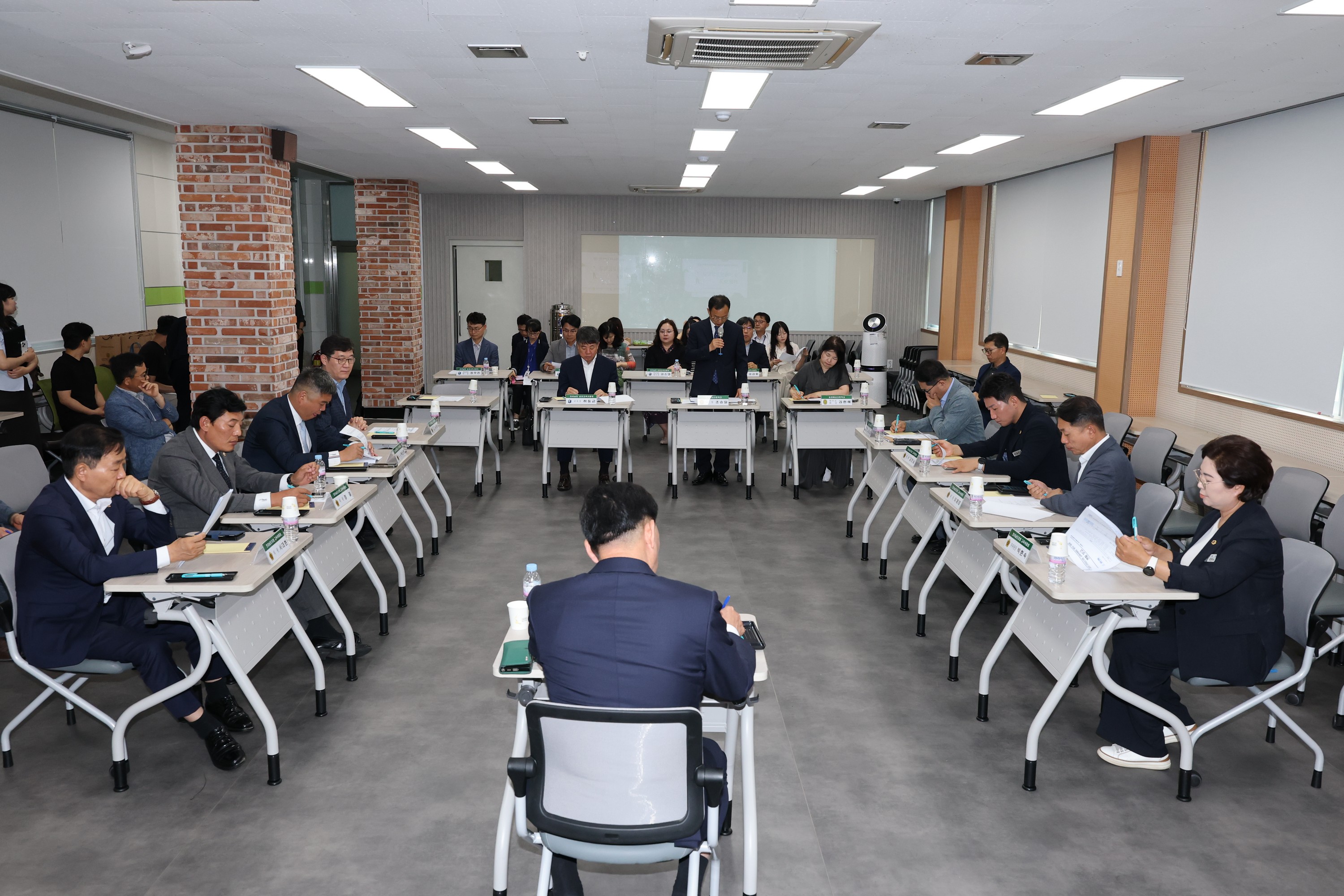제391회 정례회 교육위원회 순천매산고등학교 현지활동 첨부이미지 : 25년06월10일 제391회 정례회 교육위원회 순천매산고등학교 현지활동 - 005.jpg