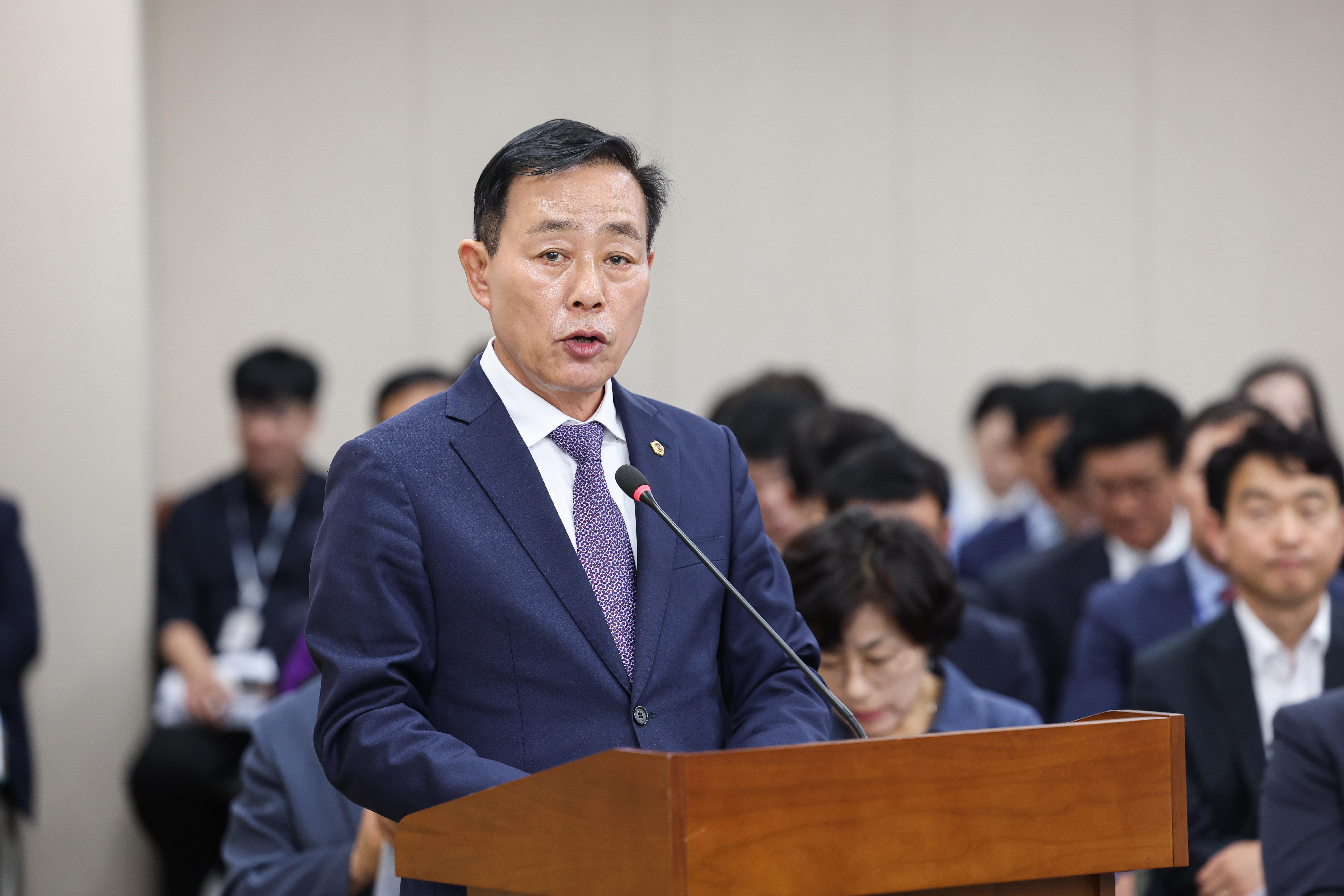 제391회 제1차 정례회 교육위원회 회의 첨부이미지 : 25년06월09일 제391회 제1차 정례회 교육위원회 회의 (31).jpg