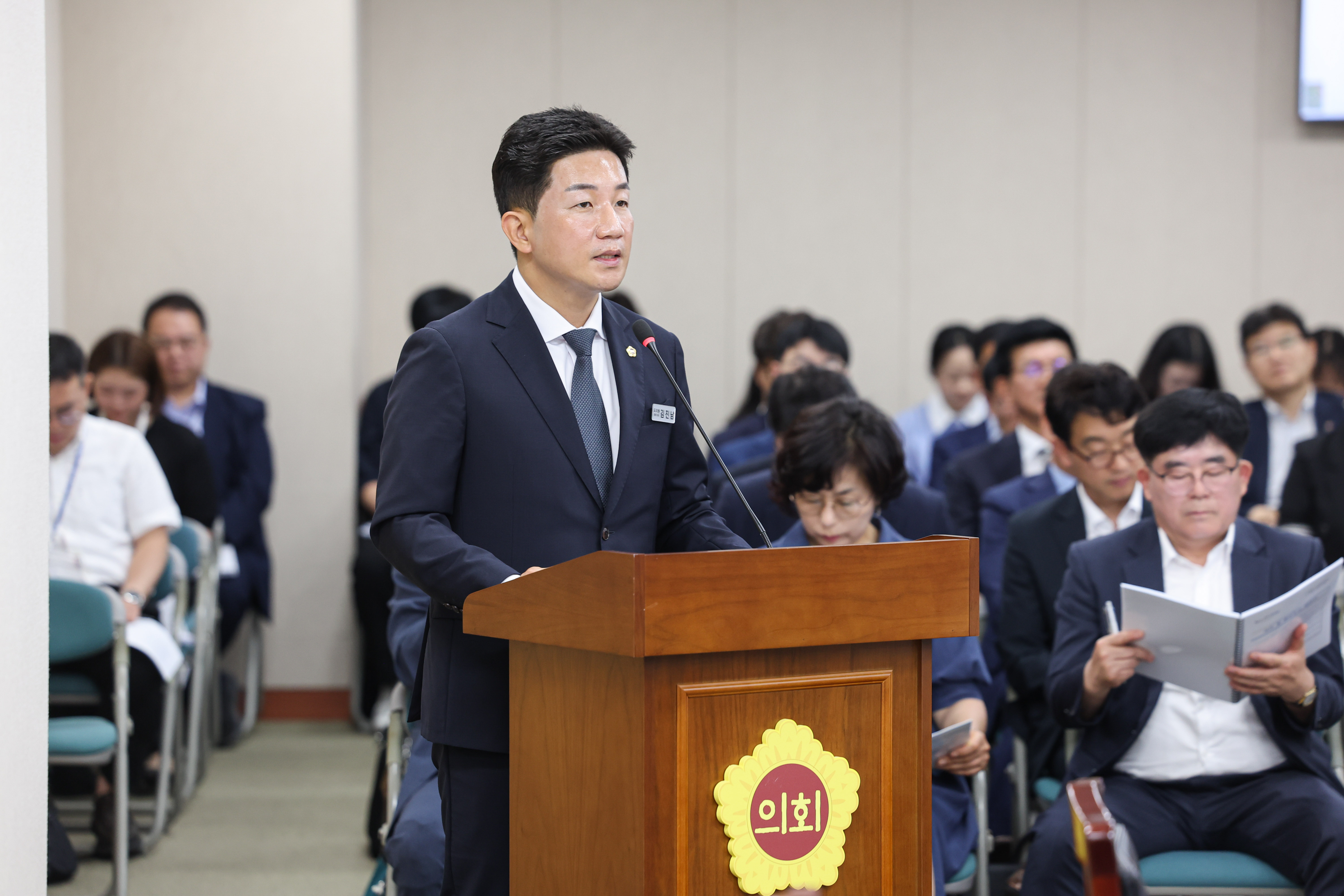 제391회 제1차 정례회 교육위원회 회의 첨부이미지 : 25년06월09일 제391회 제1차 정례회 교육위원회 회의 (19).jpg