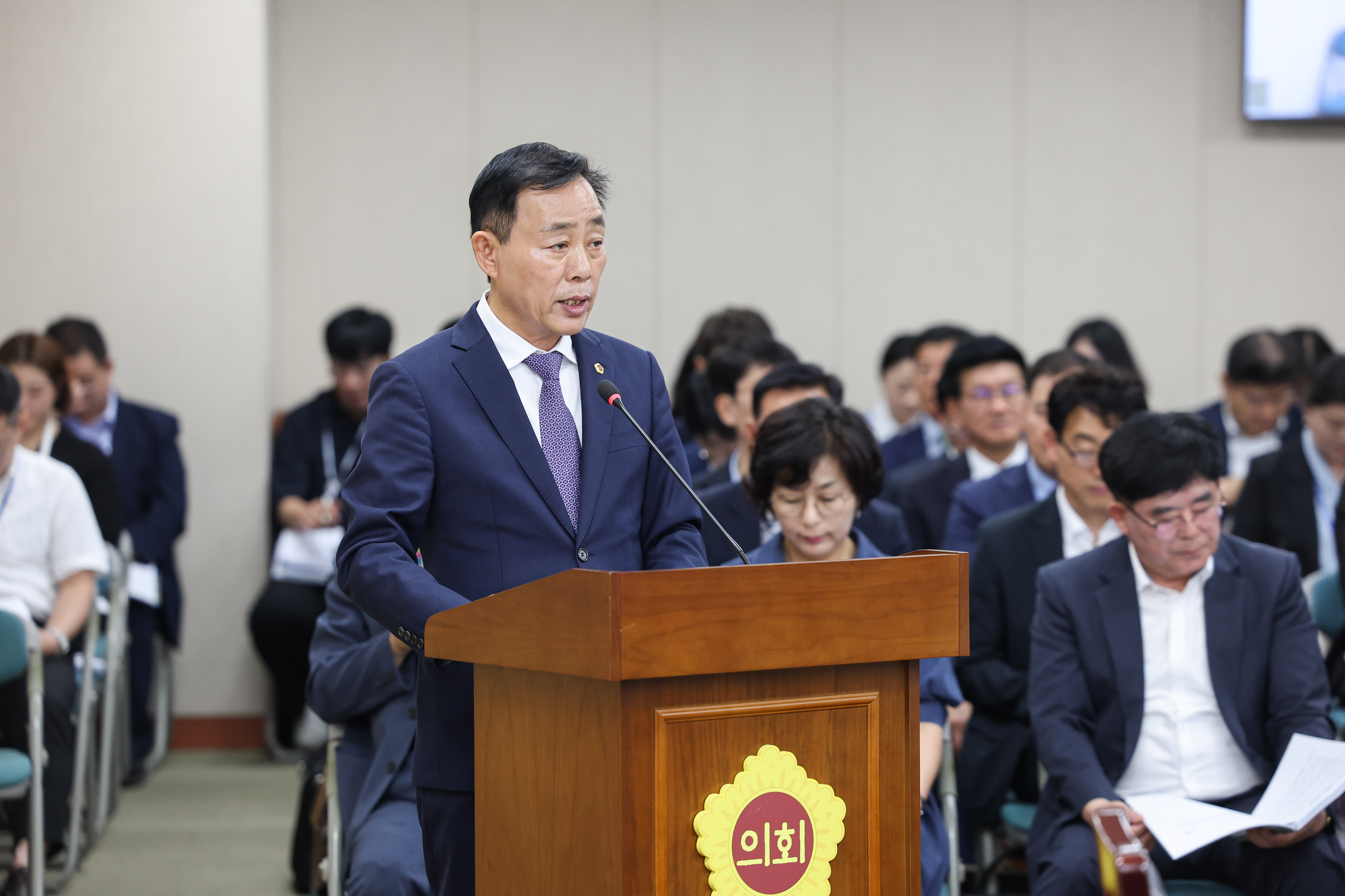 제391회 제1차 정례회 교육위원회 회의 첨부이미지 : 25년06월09일 제391회 제1차 정례회 교육위원회 회의 (33).jpg