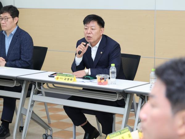 제391회 정례회 교육위원회 순천매산여자고등학교 현지활동 첨부이미지 : 25년06월10일 제391회 정례회 교육위원회 순천매산여자고등학교 현지활동 - 010.jpg