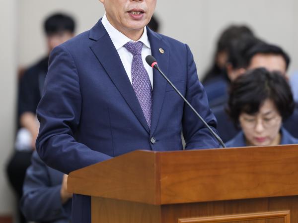 제391회 제1차 정례회 교육위원회 회의 첨부이미지 : 25년06월09일 제391회 제1차 정례회 교육위원회 회의 (32).jpg