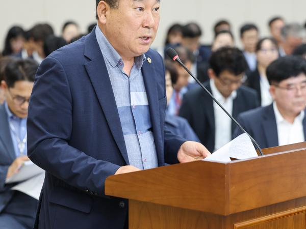제391회 제1차 정례회 교육위원회 회의 첨부이미지 : 25년06월09일 제391회 제1차 정례회 교육위원회 회의 (11).jpg