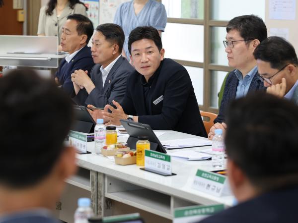 제391회 정례회 교육위원회 순천북초등학교 현지활동 첨부이미지 : 25년06월10일 제391회 정례회 교육위원회 순천북초등학교 현지활동 - 054.jpg