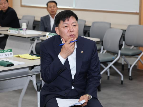 제391회 정례회 교육위원회 순천매산고등학교 현지활동 첨부이미지 : 25년06월10일 제391회 정례회 교육위원회 순천매산고등학교 현지활동 - 013.jpg