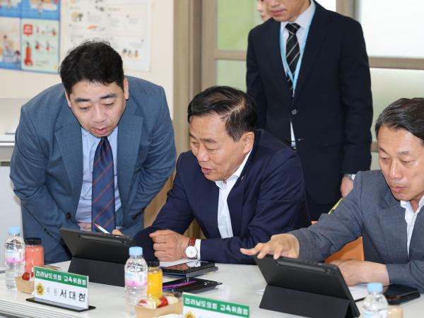 제391회 정례회 교육위원회 순천북초등학교 현지활동 첨부이미지 : 25년06월10일 제391회 정례회 교육위원회 순천북초등학교 현지활동 - 039.jpg