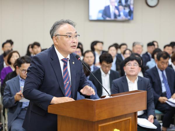 제391회 제1차 정례회 교육위원회 회의 첨부이미지 : 25년06월09일 제391회 제1차 정례회 교육위원회 회의 (13).jpg