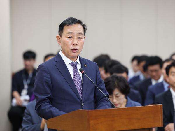 제391회 제1차 정례회 교육위원회 회의 첨부이미지 : 25년06월09일 제391회 제1차 정례회 교육위원회 회의 (31).jpg