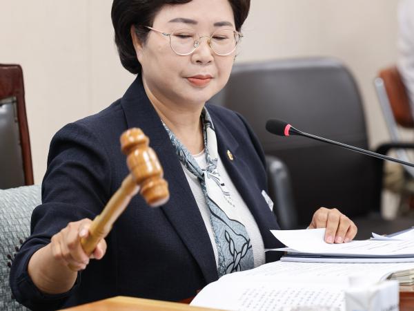 제391회 제1차 정례회 교육위원회 회의 첨부이미지 : 25년06월09일 제391회 제1차 정례회 교육위원회 회의 (43).jpg
