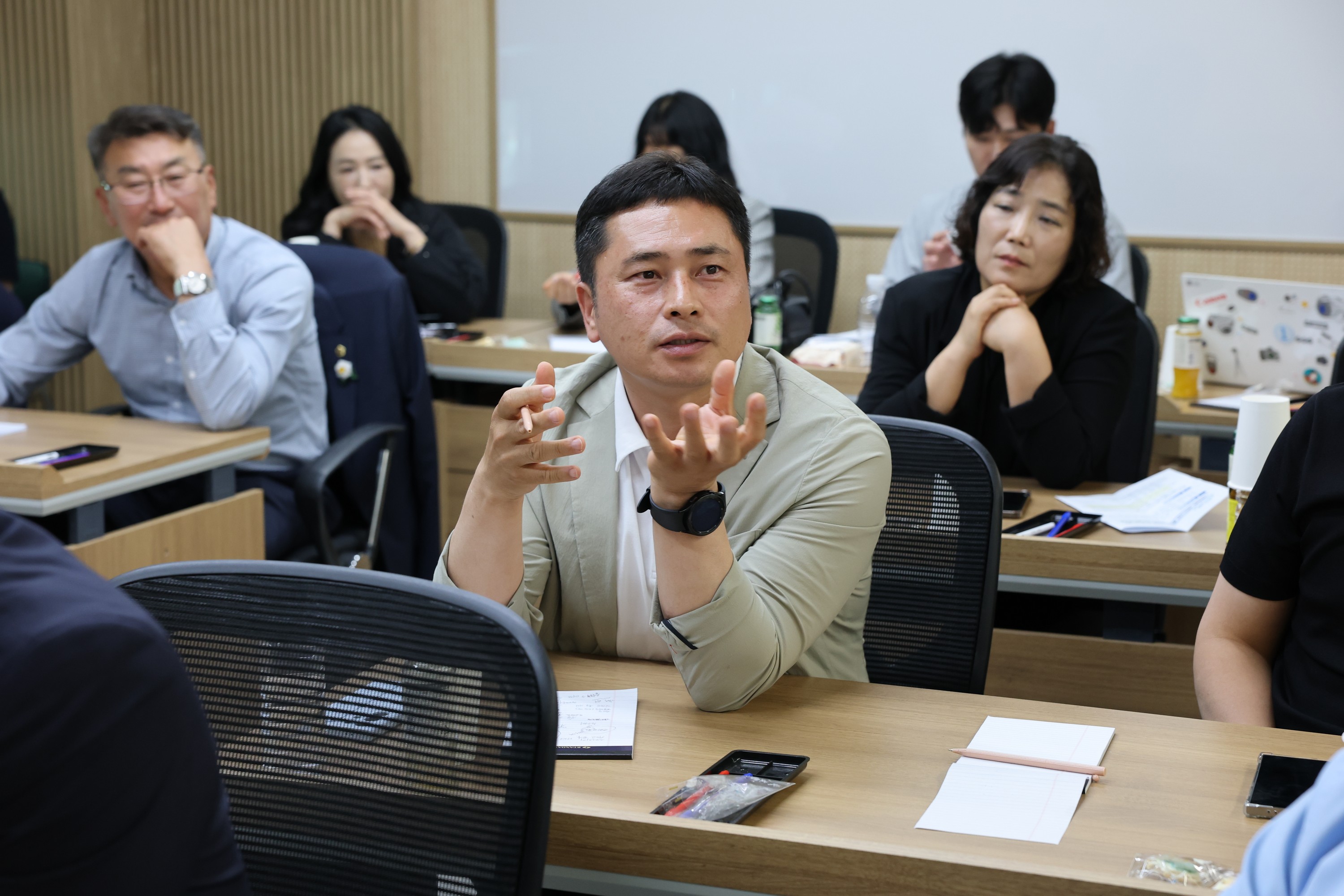전라남도 마이스산업 활성화 연구회 현지활동 첨부이미지 : 25년06월18일  전라남도 마이스산업 활성화 연구회 현지활동 - 070.jpg