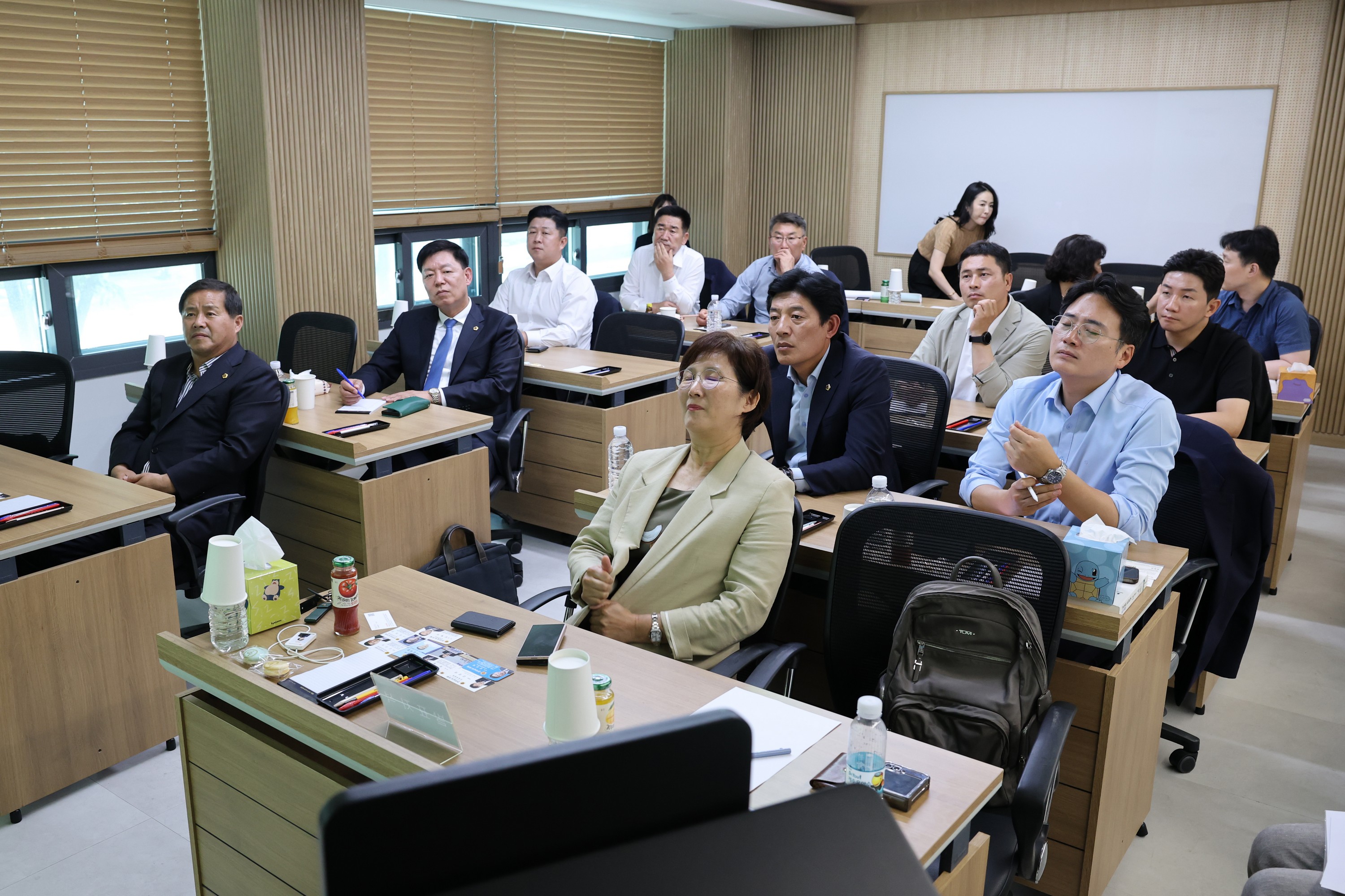 전라남도 마이스산업 활성화 연구회 현지활동 첨부이미지 : 25년06월18일  전라남도 마이스산업 활성화 연구회 현지활동 - 025.jpg