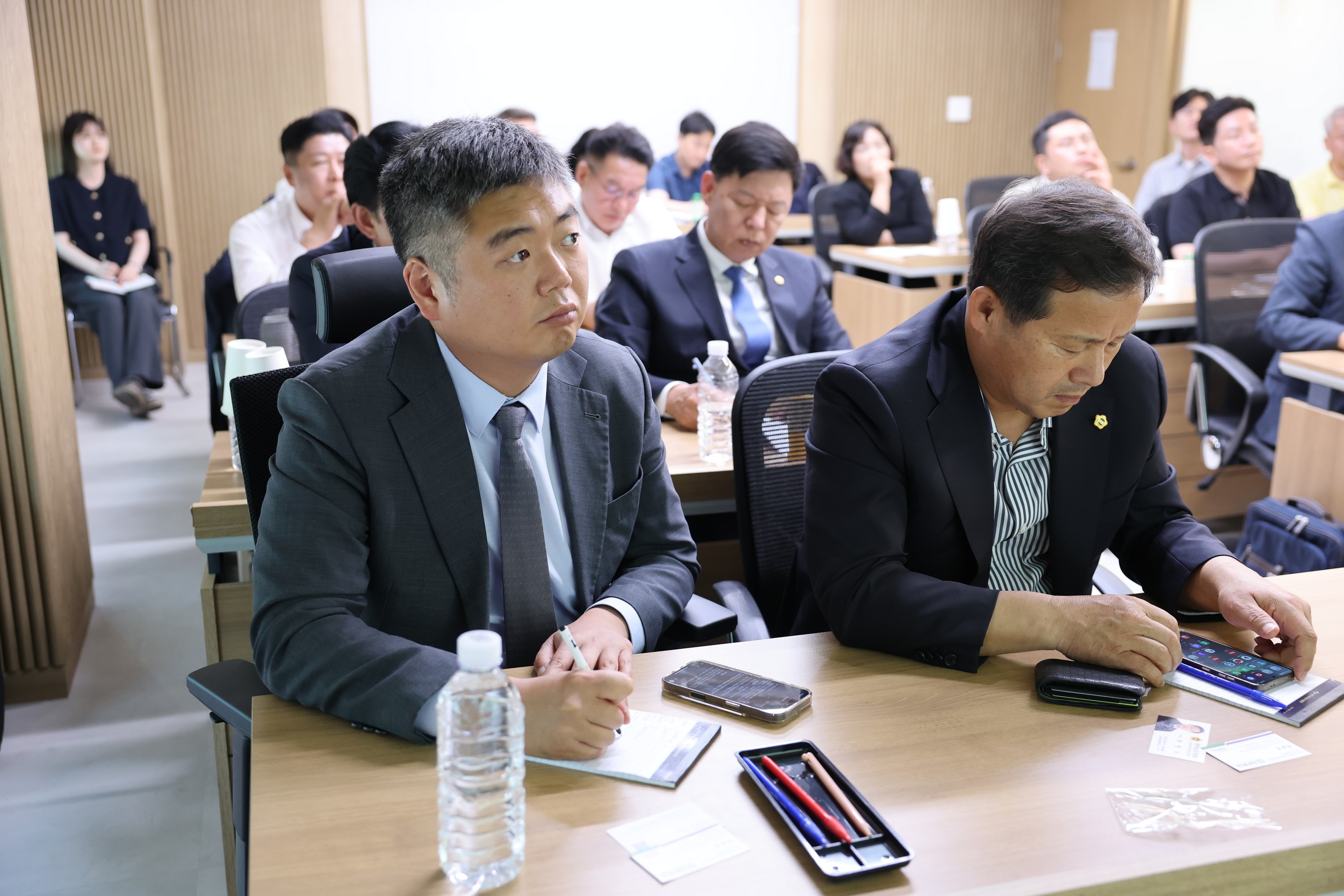 전라남도 마이스산업 활성화 연구회 현지활동 첨부이미지 : 25년06월18일  전라남도 마이스산업 활성화 연구회 현지활동 -  010.jpg