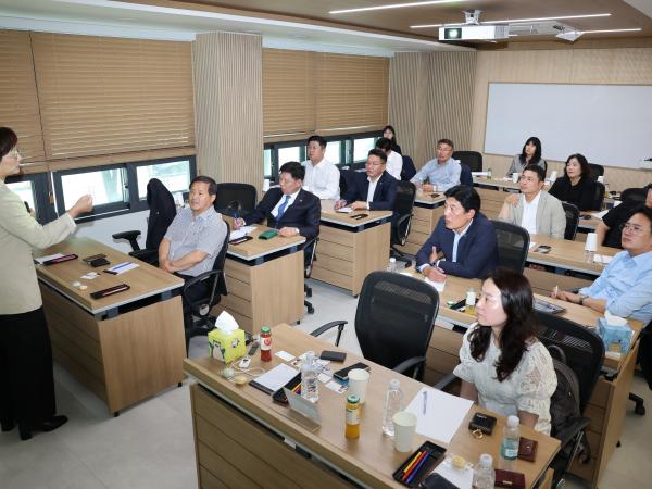 전라남도 마이스산업 활성화 연구회 현지활동 첨부이미지 : 25년06월18일  전라남도 마이스산업 활성화 연구회 현지활동 - 055.jpg