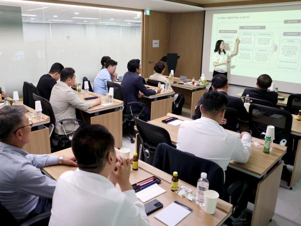 전라남도 마이스산업 활성화 연구회 현지활동 첨부이미지 : 25년06월18일  전라남도 마이스산업 활성화 연구회 현지활동 - 039.jpg