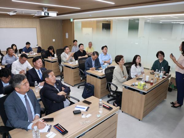 전라남도 마이스산업 활성화 연구회 현지활동 첨부이미지 : 25년06월18일  전라남도 마이스산업 활성화 연구회 현지활동 -  006.jpg
